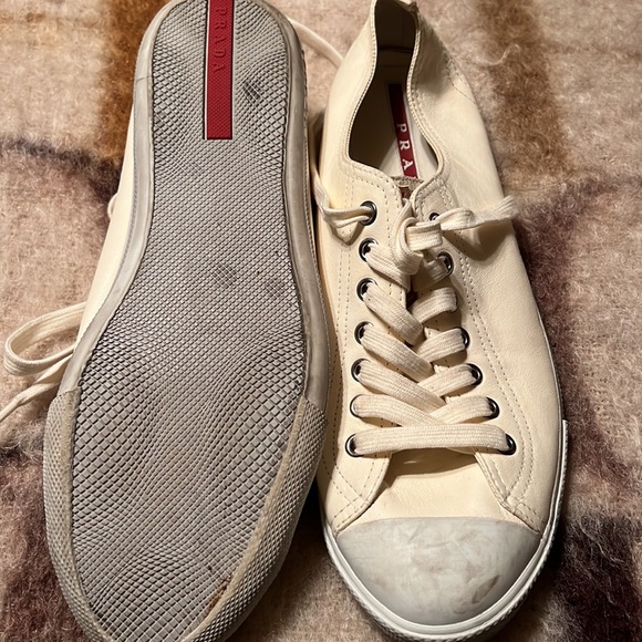 Prada shoes - Picture 2 of 5